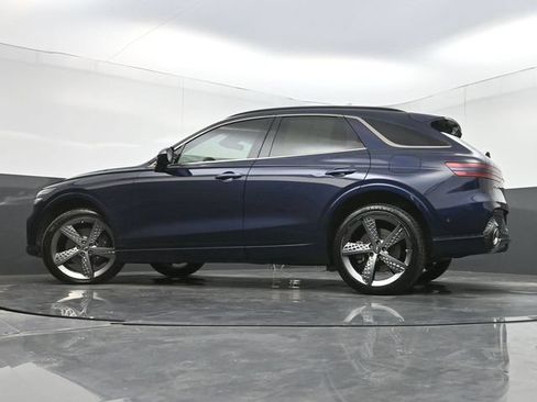 Used 2022 Genesis GV70 3.5T Sport w/ Sport Prestige Package AWD/4WD image 36