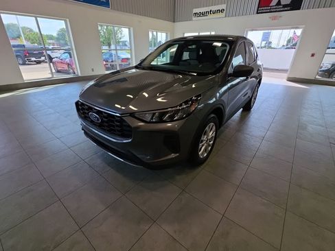 Used 2023 Ford Escape Active AWD/4WD image 1
