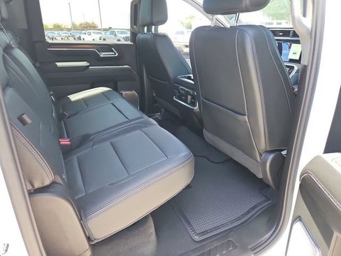 Used 2024 GMC Sierra 2500 Denali w/ Denali Reserve Package AWD/4WD image 25