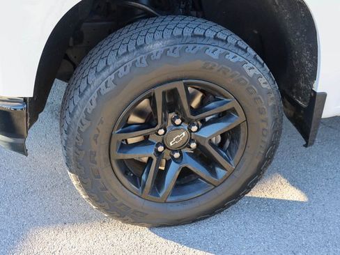 Used 2019 Chevrolet Silverado 1500 LT Trail Boss image 7