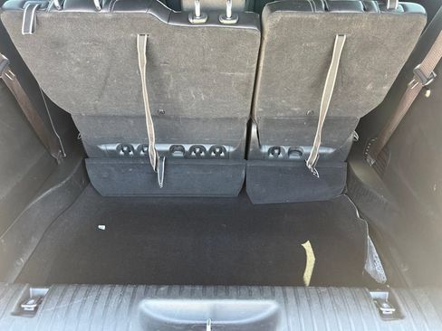 Used 2025 Chrysler Pacifica Select FWD image 36