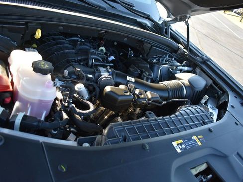 Certified 2025 Jeep Grand Cherokee Limited w/ Luxury Tech Group II image 37