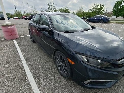 Used 2019 Honda Civic EX image 12