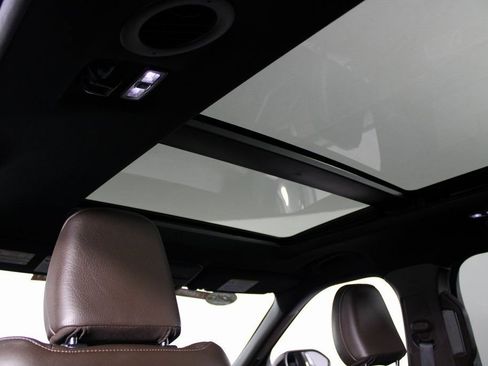 Used 2023 Ford Explorer King Ranch w/ Technology Package image 23