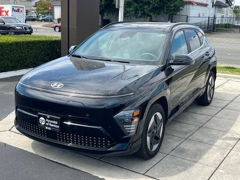 Certified 2024 Hyundai Kona Limited FWD image 3