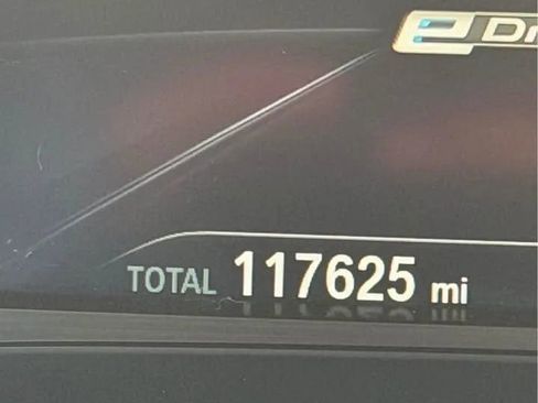 Used 2019 BMW 530e w/ Convenience Package RWD image 11