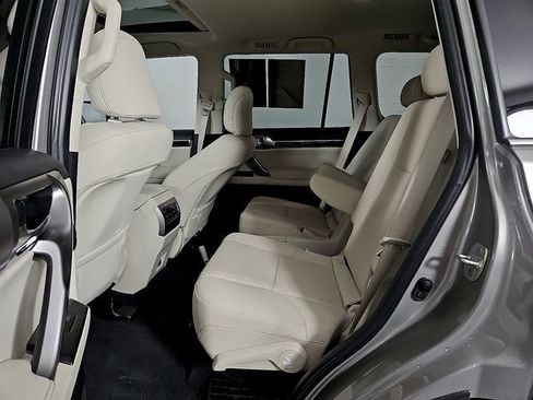 Used 2023 Lexus GX 460 Premium w/ Accessory Package image 12