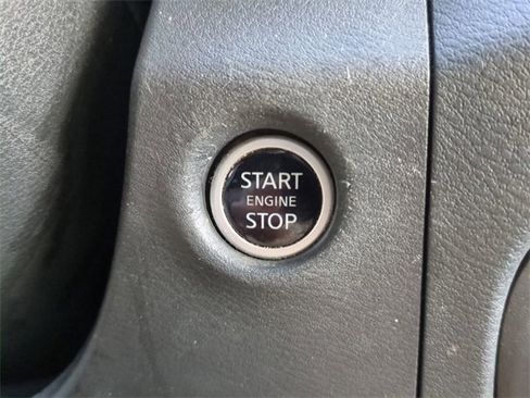 Used 2023 Nissan Frontier SV w/ SV Convenience Package image 27