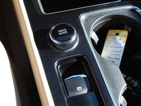 Used 2023 Lincoln Corsair AWD w/ Equipment Group 101A image 27