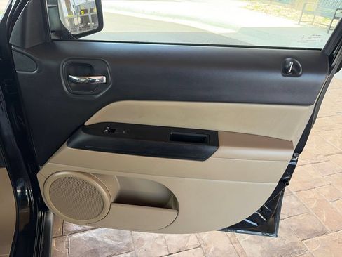 Used 2017 Jeep Patriot High Altitude AWD/4WD image 21