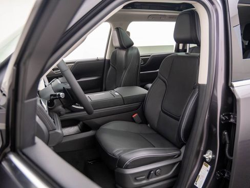 New 2026 INFINITI QX80 Luxe w/ Cargo Package image 15