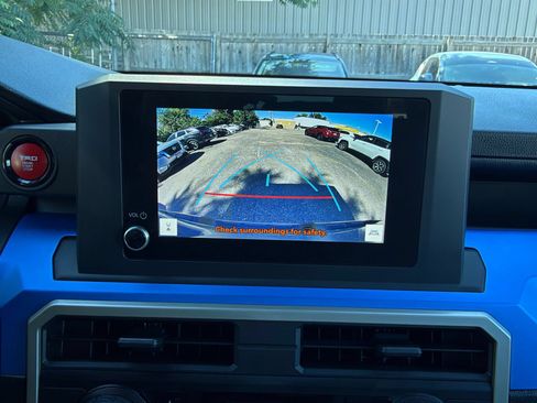 Used 2025 Toyota Tacoma TRD Off-Road AWD/4WD image 21