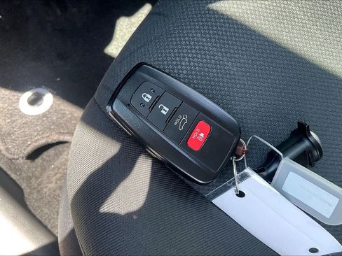 Used 2025 Toyota RAV4 XLE w/ Convenience Package FWD image 15