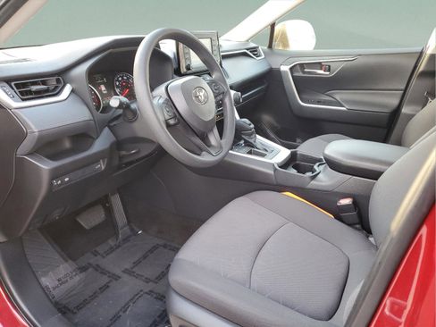 Used 2021 Toyota RAV4 XLE w/ Convenience Package image 16