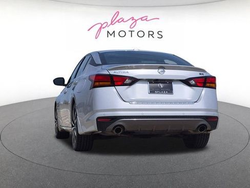 Used 2022 Nissan Altima 2.5 SR FWD image 7