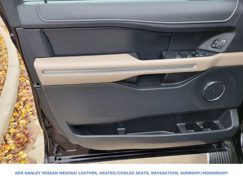 Used 2023 Ford Expedition Limited image 41