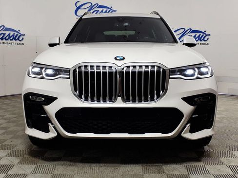 Used 2022 BMW X7 xDrive40i w/ M Sport Package AWD/4WD image 3