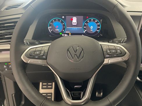 New 2026 Volkswagen Atlas Cross Sport SEL R-Line image 15