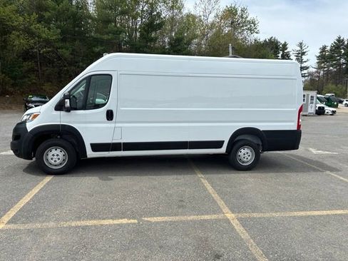 Used 2023 RAM ProMaster 3500 w/ Driver Convenience Group FWD image 4