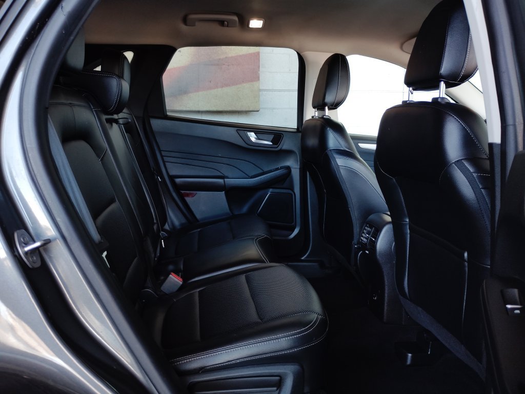 Used 2022 Ford Escape SEL FWD image 17