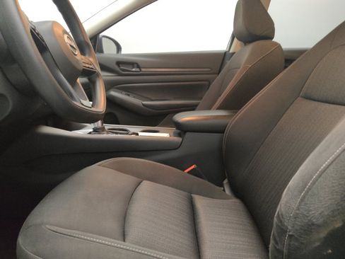 Used 2024 Nissan Altima 2.5 S FWD image 17