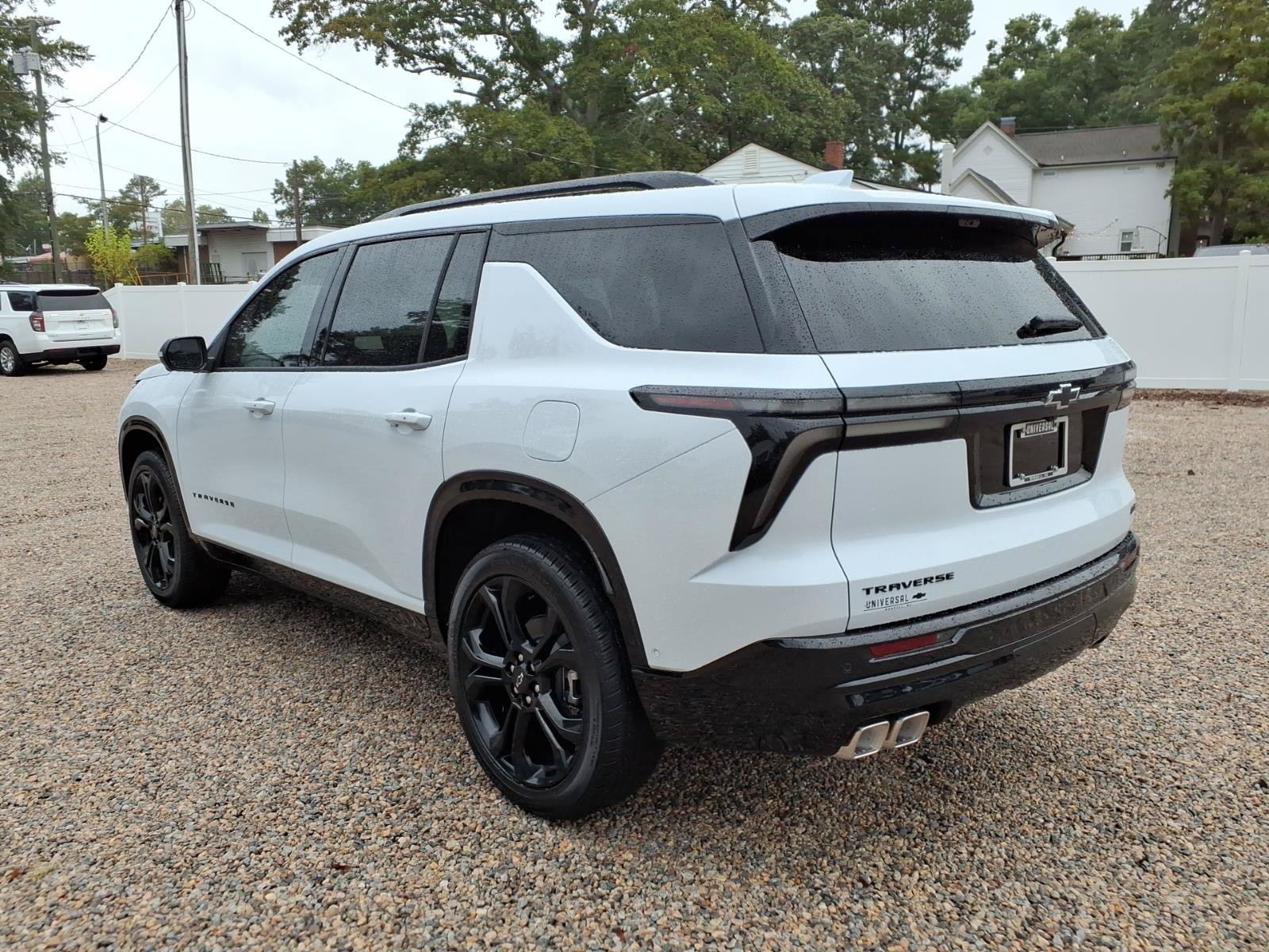 New 2027 Chevrolet Traverse RS FWD image 5