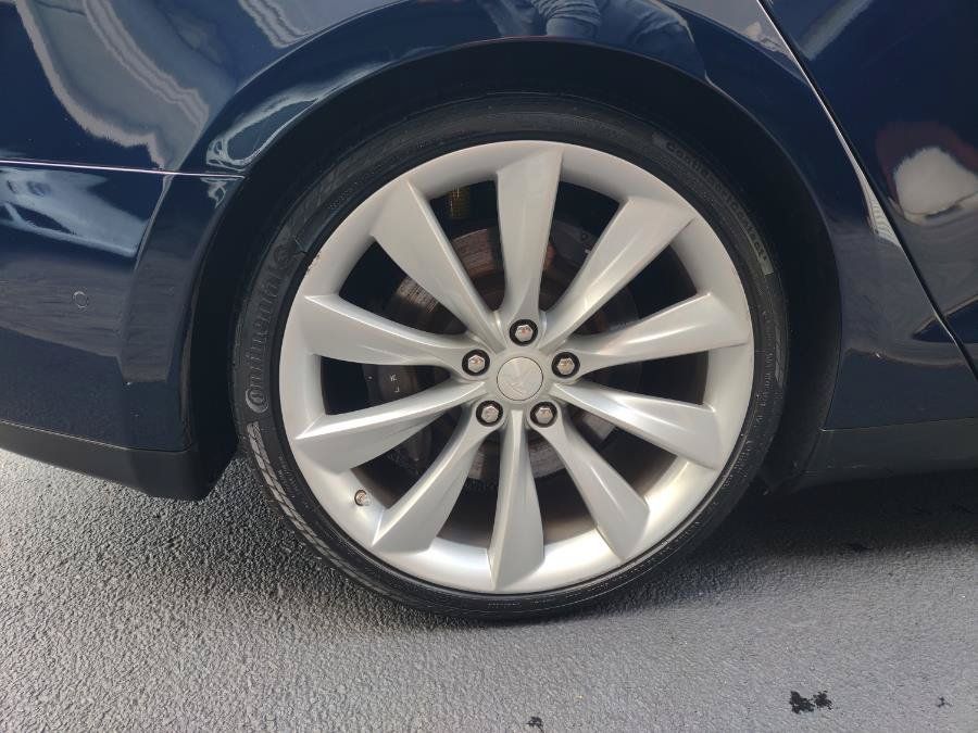 Used 2014 Tesla Model S 85 RWD image 33