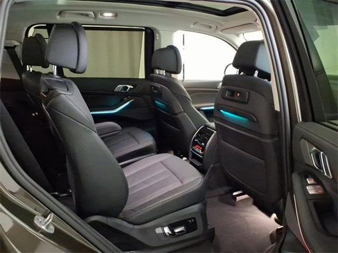 Certified 2022 BMW X7 xDrive40i w/ Premium Package image 42