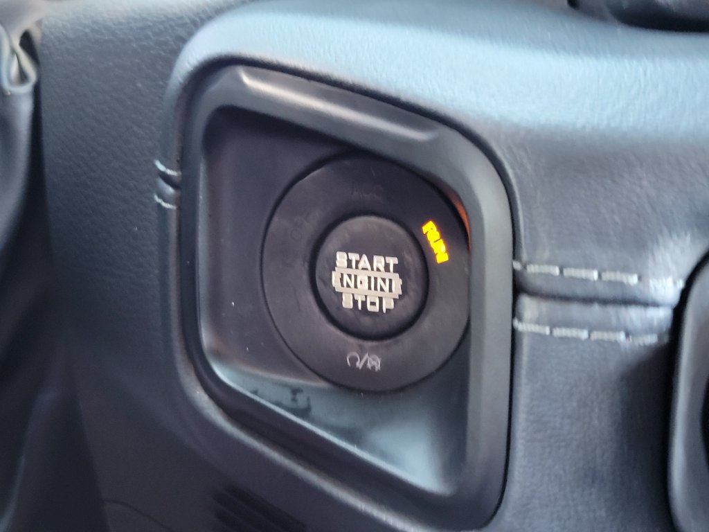 Used 2024 Jeep Wrangler Unlimited Sahara w/ Safety Group AWD/4WD image 11