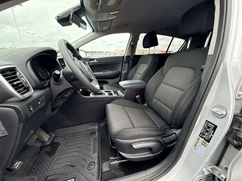 Used 2021 Kia Sportage LX image 11