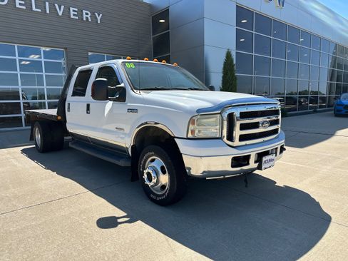Used 2006 Ford F350 4x4 Crew Cab DRW Super Duty image 4