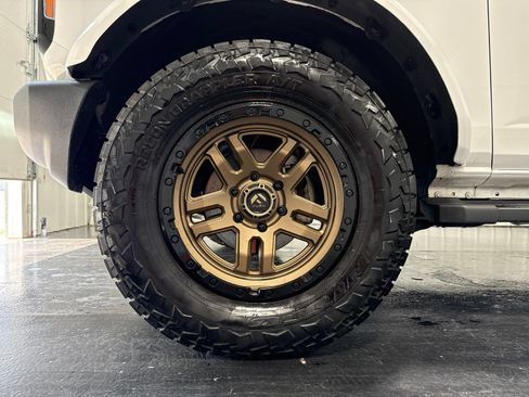 Used 2023 Ford Bronco Outer Banks AWD/4WD image 6