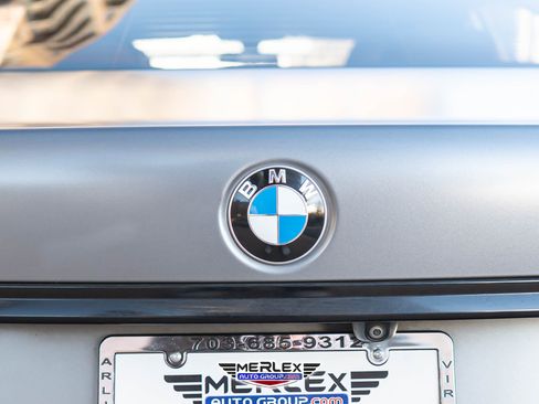 Used 2018 BMW 750i w/ Executive Package image 48