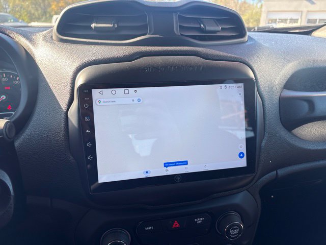 Used 2018 Jeep Renegade Trailhawk AWD/4WD image 19