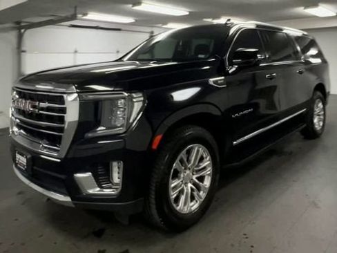Certified 2021 GMC Yukon XL SLT w/ SLT Premium Package AWD/4WD image 4