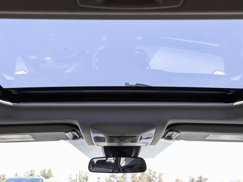 Used 2022 Toyota RAV4 XLE Premium FWD image 12