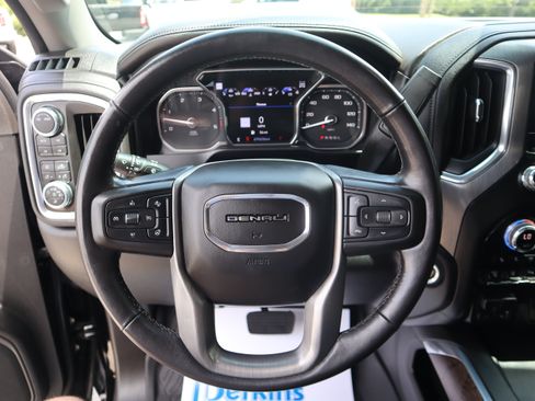 Used 2021 GMC Sierra 2500 Denali w/ Denali Ultimate Package AWD/4WD image 14
