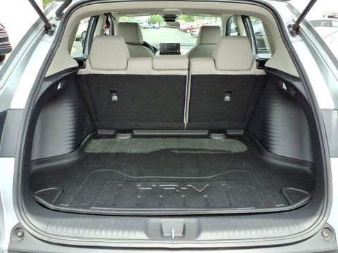 Certified 2025 Honda HR-V LX image 10