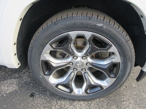 Used 2020 RAM 1500 Limited image 9