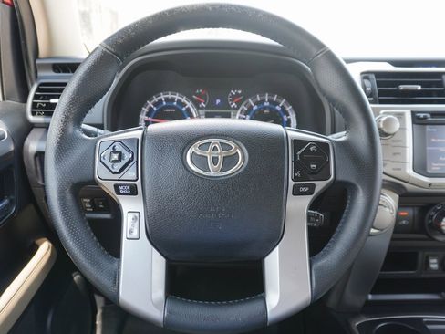 Used 2016 Toyota 4Runner SR5 Premium image 10