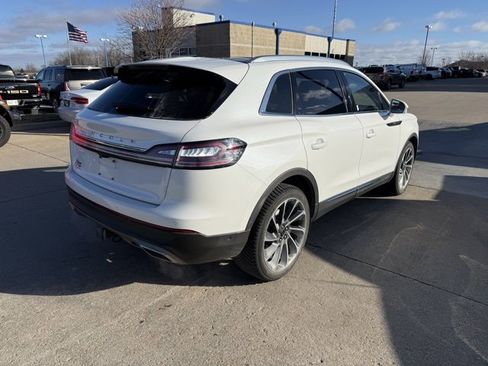 Used 2021 Lincoln Nautilus Reserve w/ Equipment Group 202A image 7