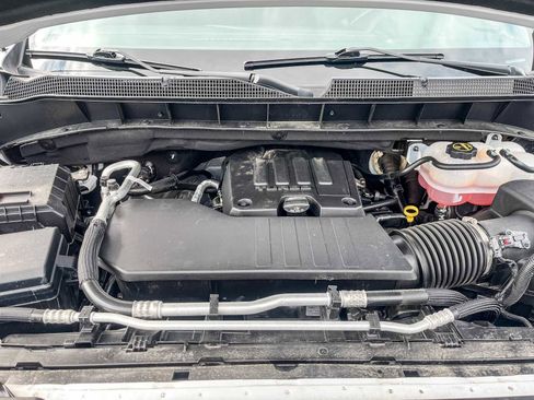 Used 2024 Chevrolet Silverado 1500 LT image 25