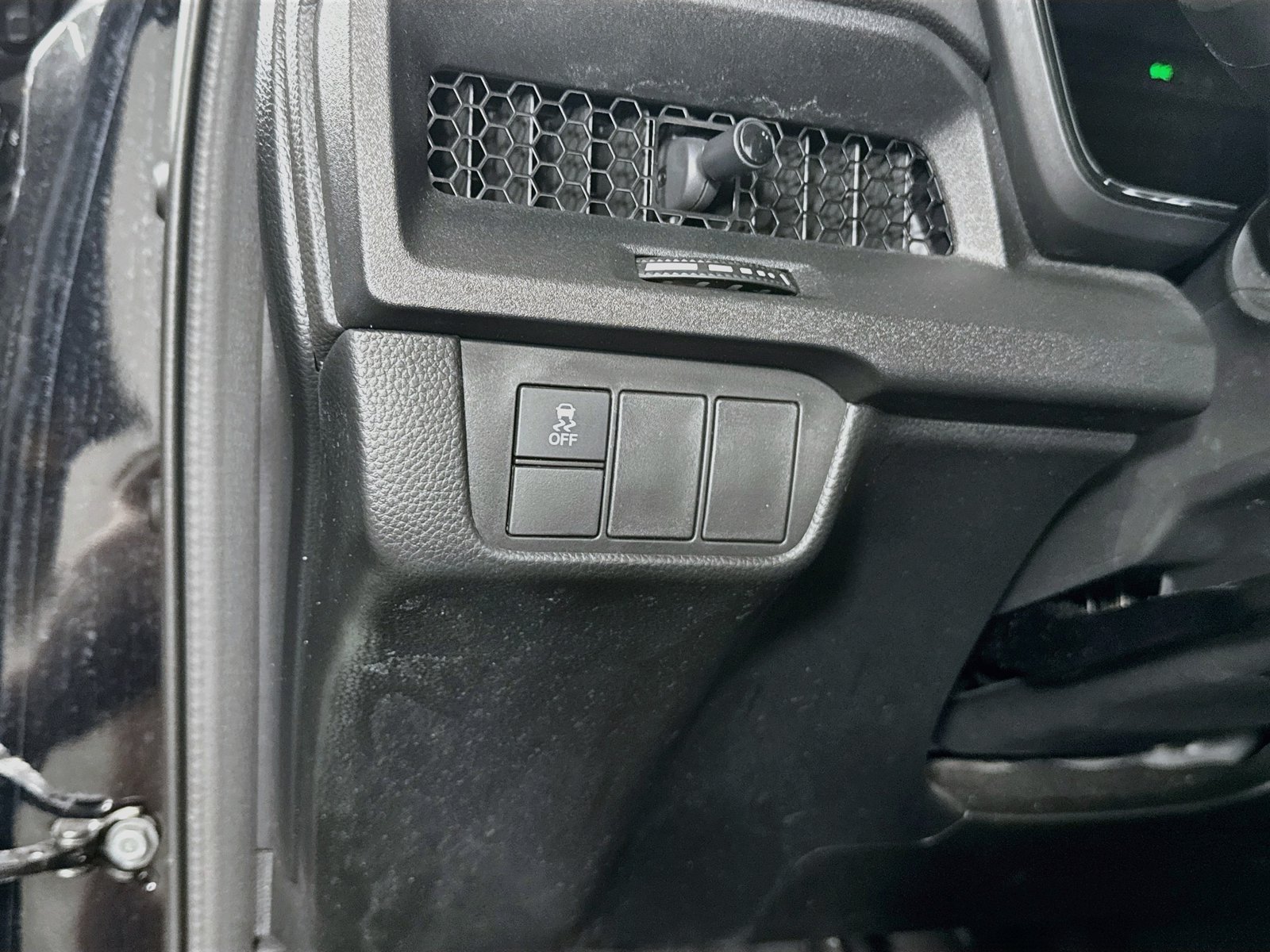 Used 2025 Honda CR-V LX image 11