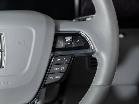 Used 2021 Lincoln Navigator Reserve w/ Cargo Convenience Package image 35