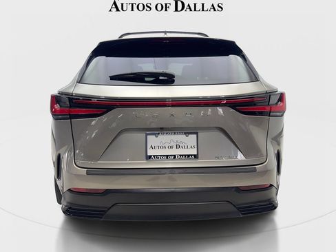 Used 2024 Lexus NX 250 FWD image 7
