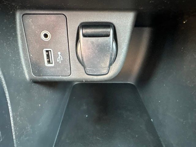 Used 2020 Nissan Versa S FWD image 24