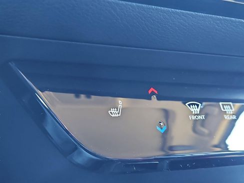 New 2026 Nissan Kicks SR w/ SR Premium Package AWD/4WD image 10
