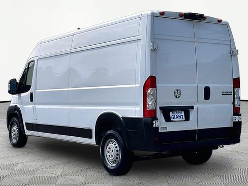 Used 2025 RAM ProMaster 2500 w/ Convenience Group FWD image 4