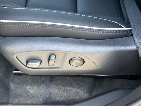 New 2026 GMC Acadia Denali w/ Super Cruise Package FWD image 17