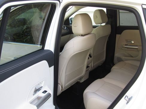 Certified 2023 Mercedes-Benz GLA 250 4MATIC w/ Premium Package image 14